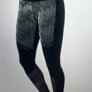 Manduka Racer Geo Jacquard Leggings – Size Small – Black & White – Yoga Pants